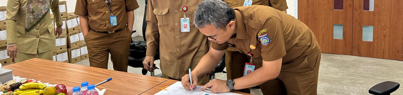 DPMPTSP Serahkan Arsip Statis