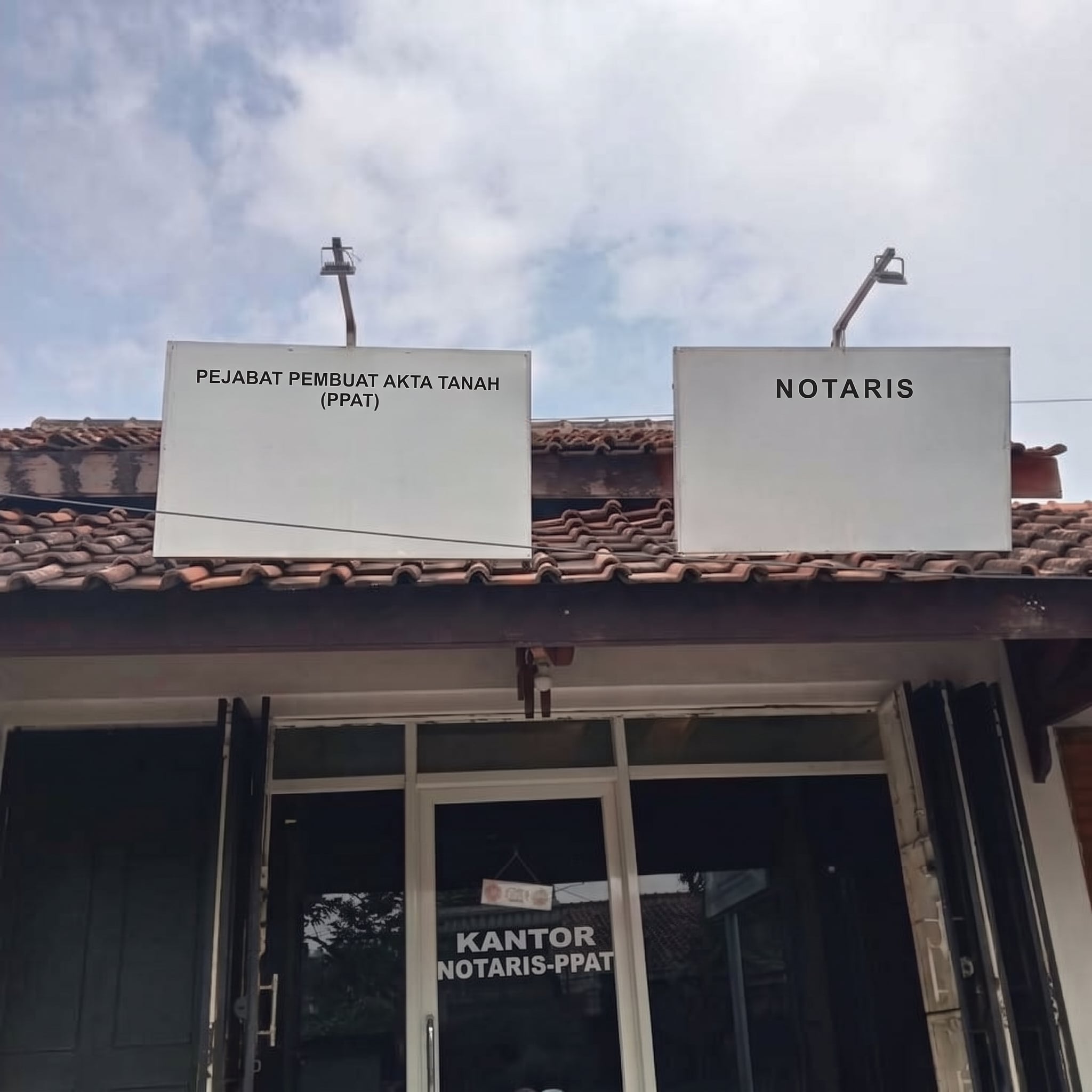 Pasang Papan Nama Usaha Ternyata Tak Perlu Izin? Ini Syaratnya!