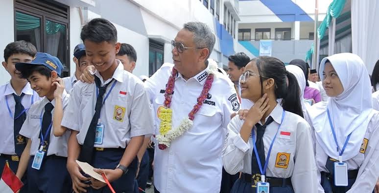 Urus Izin Sekolah di Tangsel Lebih Praktis dan Gratis Melalui SIMPONIE